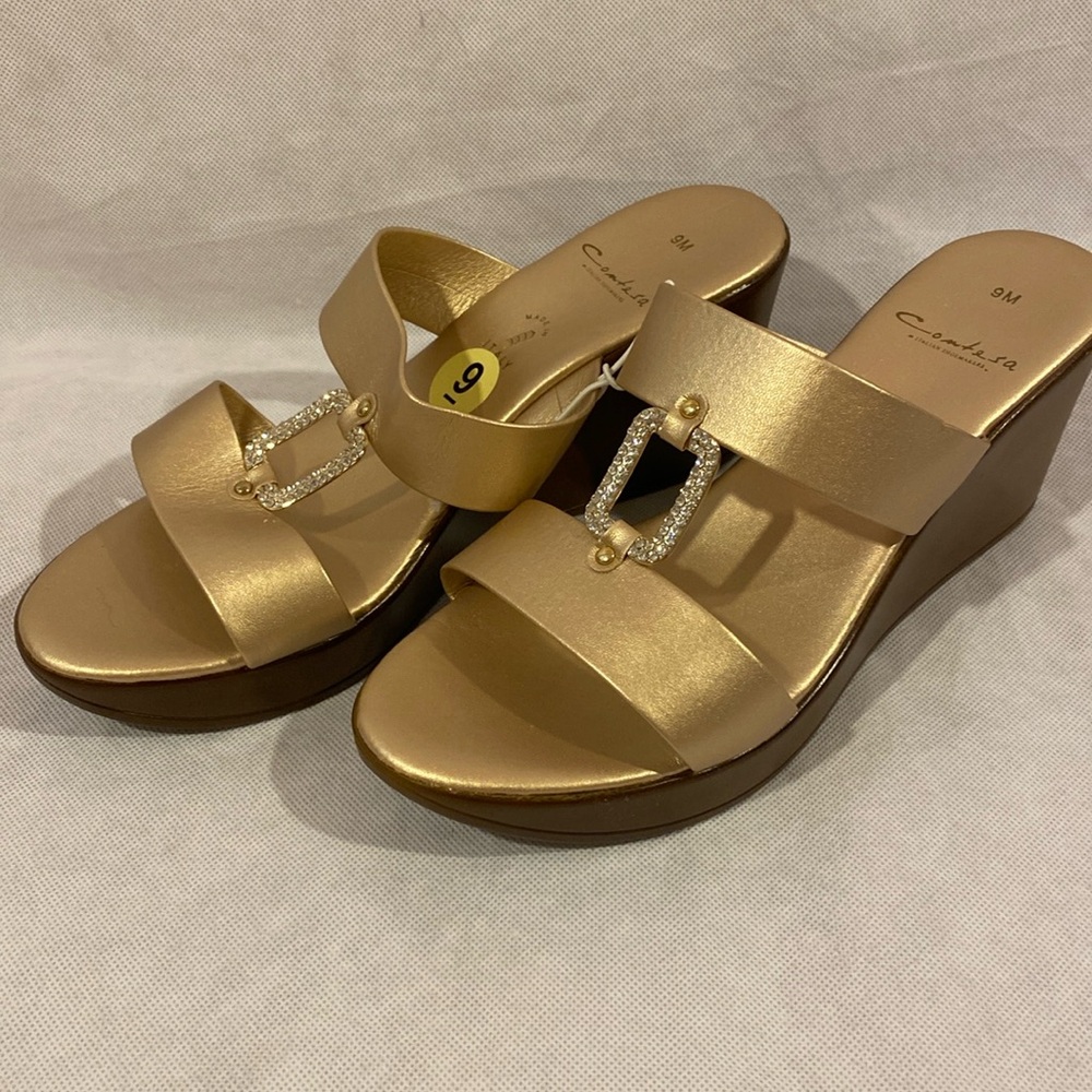 Comtesa Gold Sandals with Rhinestone Accent NWOT Size 9 Made in Italy